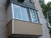 Обшивка балкона сайдингом цвет крем-брюле